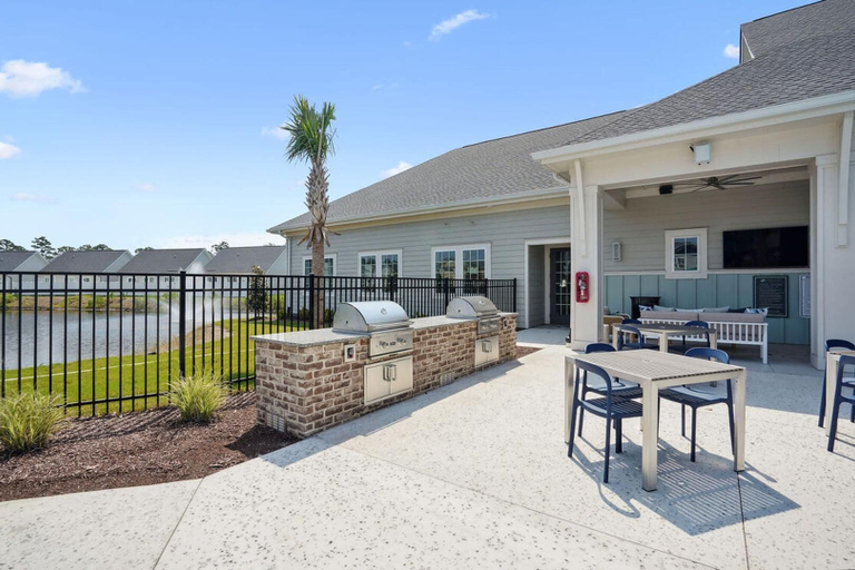 BBQ/picnic area, Landings Apartments Longs - Waterway Hills, Horry