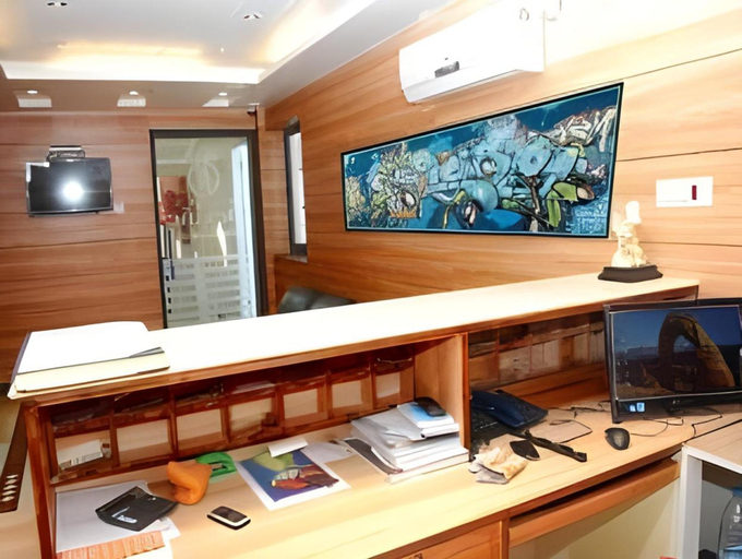 Public Area 2, Divine Destination, Varanasi