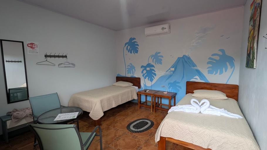 Bedroom 4, Red Frog Rooms, San Carlos