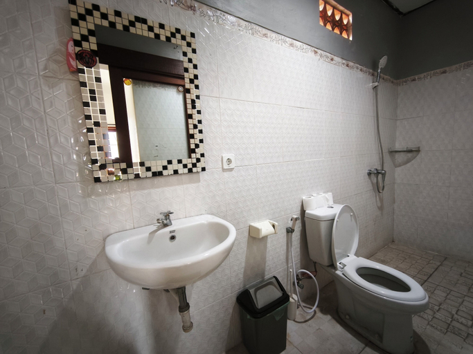 Bathroom 5, Sun Homestay Canggu, Badung