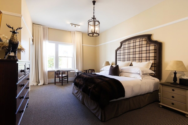 Room 5, Holme Station Homestead, Waimate
