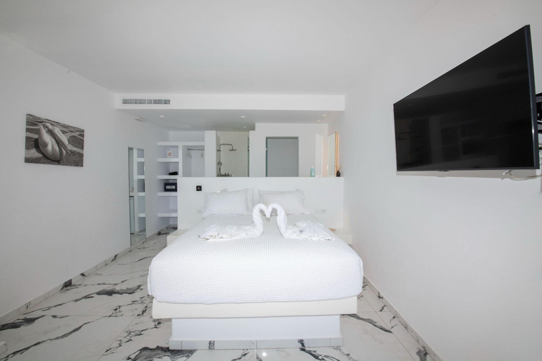 Bedroom 2, Bianco A Nero, South Aegean