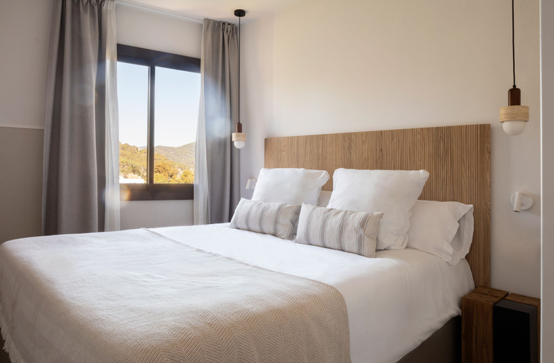 Others 5, Feelathome Vil-la Romana, Girona