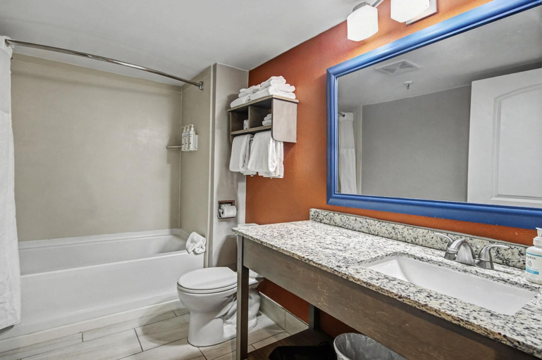 Bathroom 4, Carolinian Beach Resort, Horry