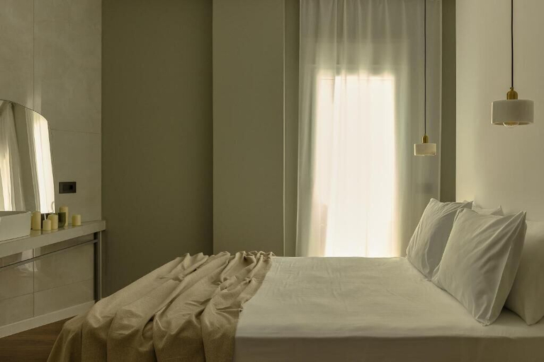 Room 5, The Offset, Epirus