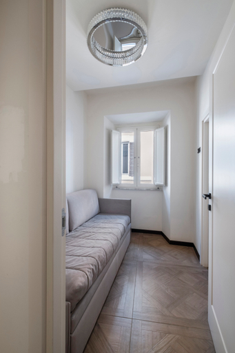 Bedroom 2, 59 Steps Trevi, Roma