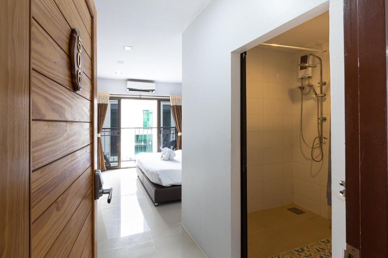 Bathroom 4, Bed by City Surawong-Patpong, Bang Rak