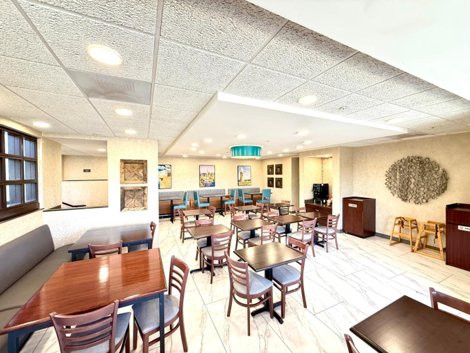 Food & Drinks 5, Best Western Plus Indianapolis North at Pyramids, Marion