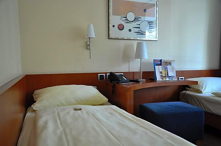 Bedroom 3, TRIP INN Landhotel Bad Soden-Salmünster, Main-Kinzig-Kreis