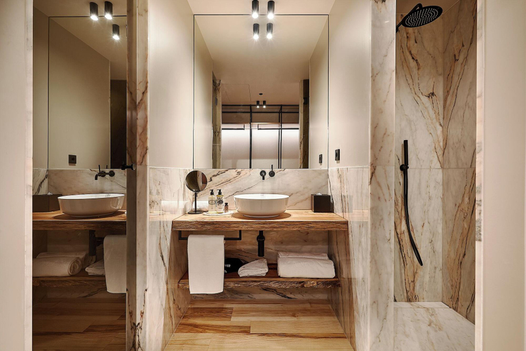 Bathroom 3, The Log Porto Hotel, Porto