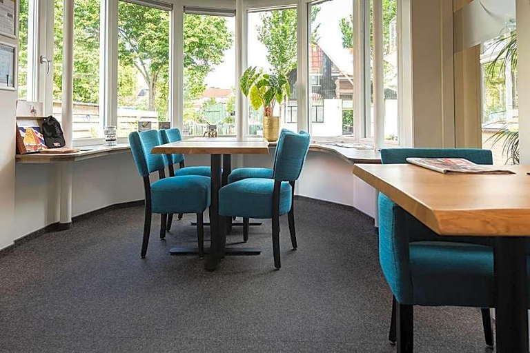 Others 5, Hotelletje De Veerman, Vlieland