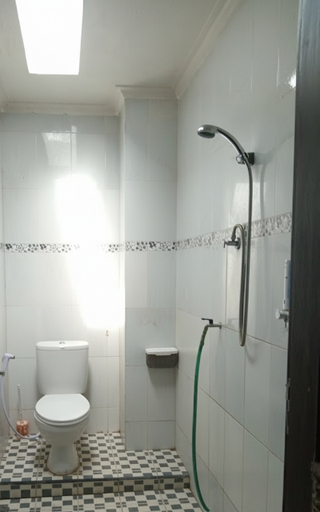 Bathroom 5, Homestay Mroom Bali, Tabanan