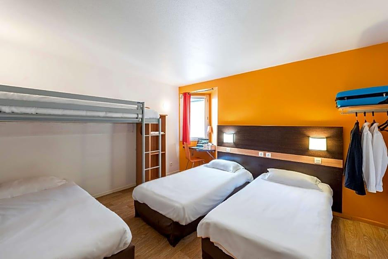Bedroom 4, Premiere Classe Annecy Nord Epagny, Haute-Savoie