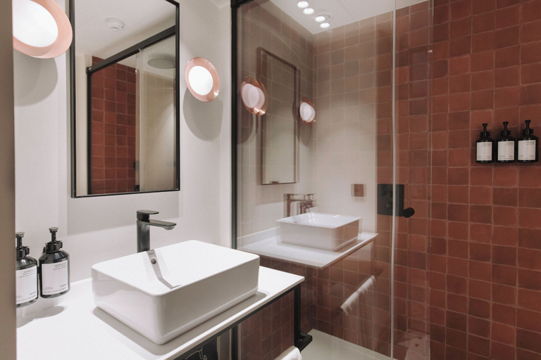 Bathroom 4, Aspasios Sofia Apartments, Madrid