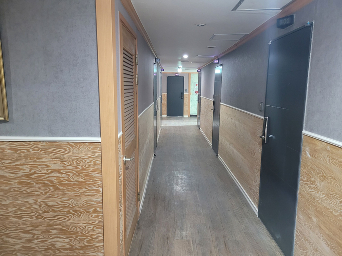 Interior 4, Hillhouse, Ganghwa