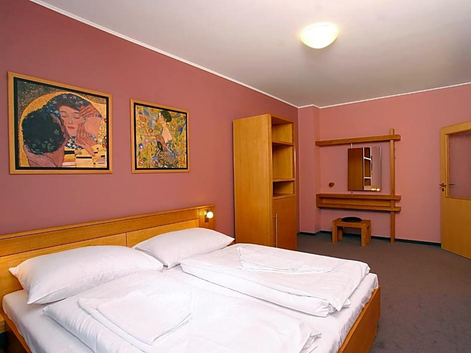 Bedroom 2, BEST WESTERN Hotel Trend, Plzeň