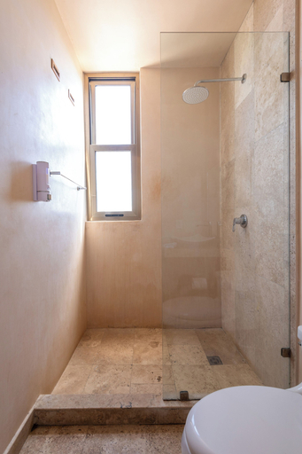 Bathroom 3, Santuario Apartments, Cozumel