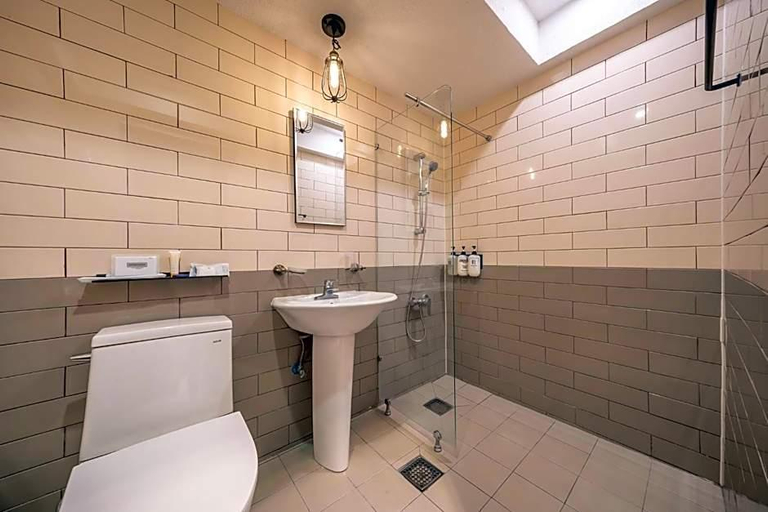 Bathroom 5, Chuncheon Bom Stay, Chuncheon