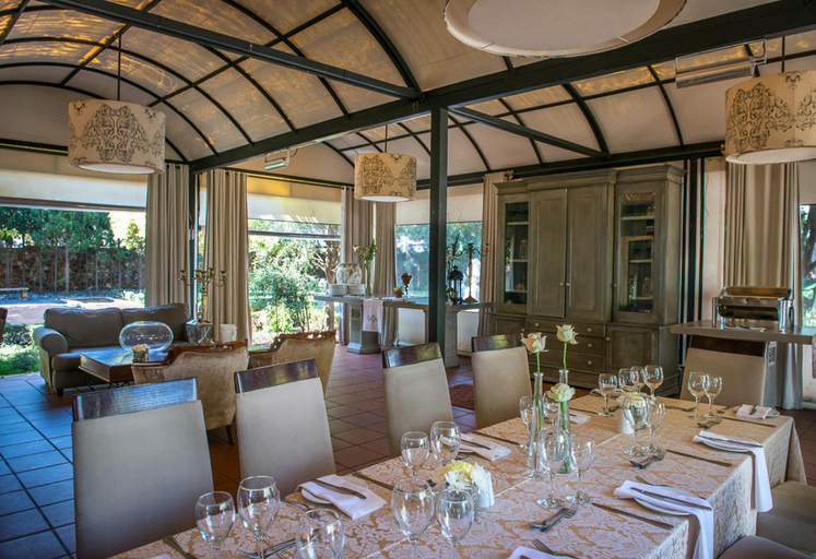 Food & Drinks 5, River Meadow Manor, City of Tshwane