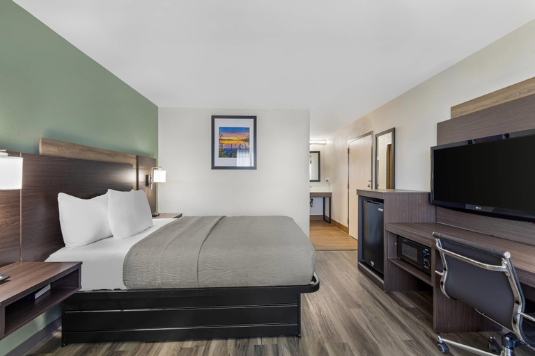 Bedroom 3, Quality Inn Columbus, MS, Lowndes