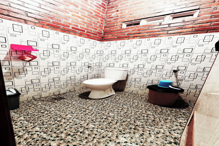 Bathroom 5, Penginapan Barokah, Gunung Kidul