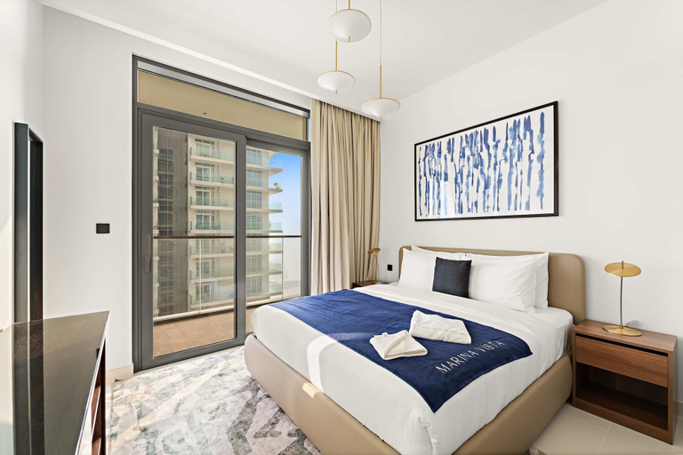 Room 3, Silkhaus 1bdr w Sofa Bed Private Beach Access, Dubai