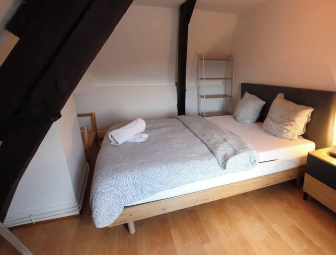 Room 2, Le Loft Arrageois 7p Central, Pas-de-Calais