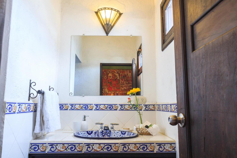 Bathroom 2, Hotel La Villa Serena, Antigua Guatemala