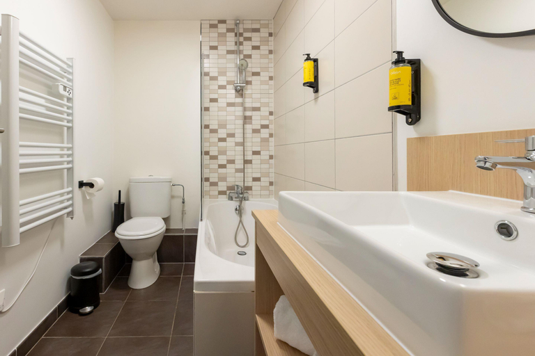 Bathroom 5, Odalys City - Strasbourg Centre Les Halles, Bas-Rhin