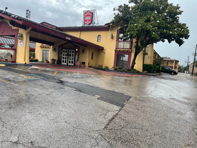 Exterior & Views 2, America's Inn - Houston, Houston