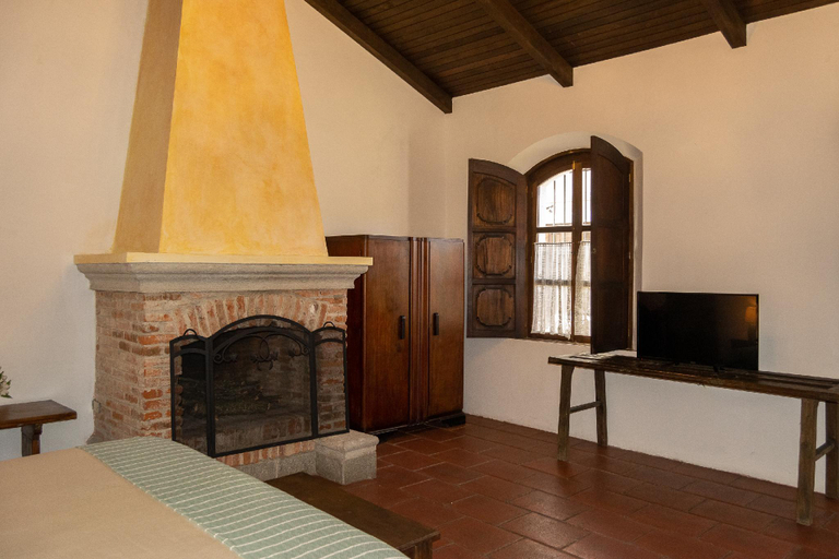 Others 4, Hotel La Villa Serena, Antigua Guatemala