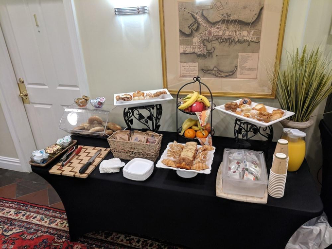 Food & Drinks 4, Pelham Court Hotel, Newport
