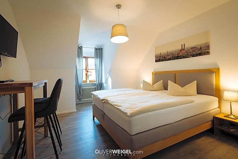 Bedroom 4, Hotel Reiter Bräu, Erding