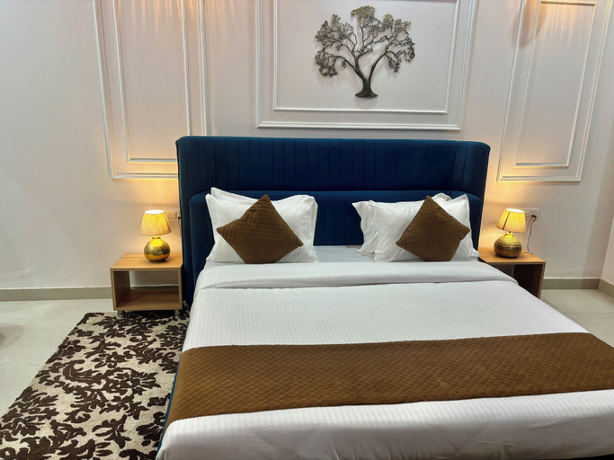 Room 2, GoBravo Luxe Kapashera New Delhi, Delhi