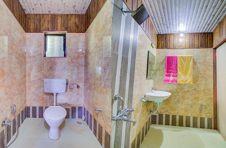 Bathroom, Mayur Agro Park Resort, Satara