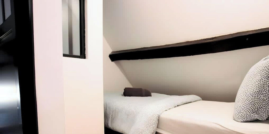 Room 3, Le Loft Arrageois 7p Central, Pas-de-Calais