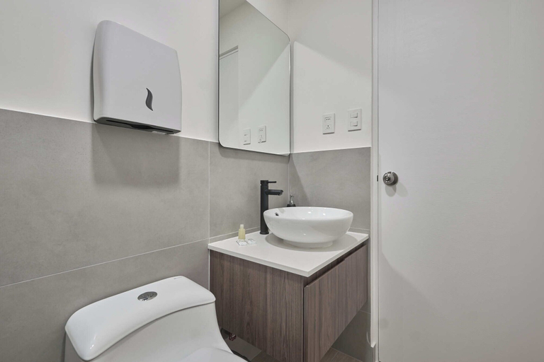 Bathroom 5, San Isidro Financial District Stay (604), Lima