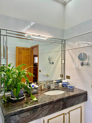Bathroom 2, Villa Ada, Pistoia