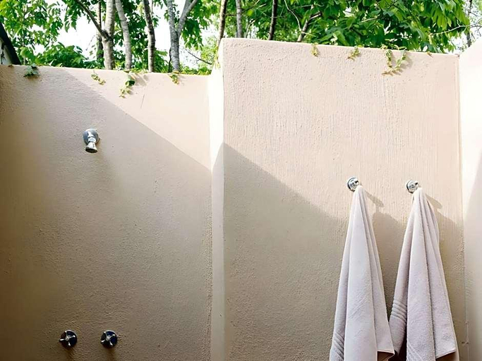 Bathroom 5, Perry's Bridge Hollow Boutique, Ehlanzeni