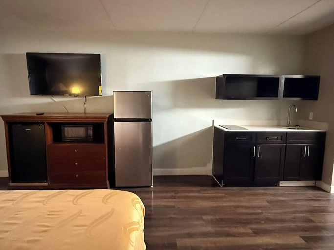 Bedroom 3, PARIS INN & SUITES, Henry