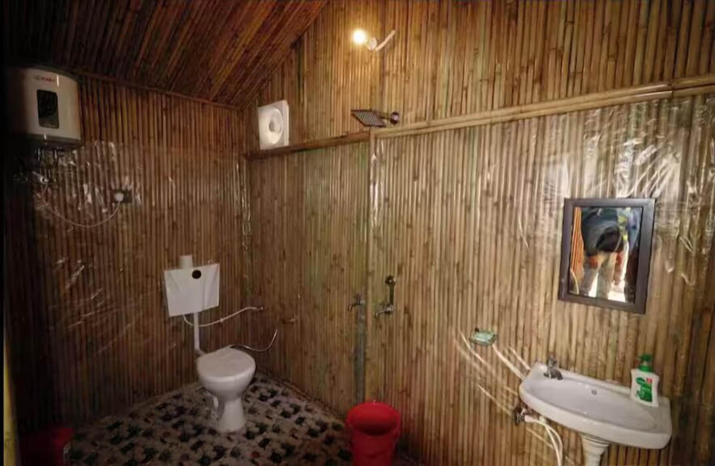 Bathroom 4, Shivadri Resort, Garhwal