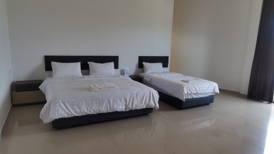 Glistar Hotel Room Type - Deluxe Triple Room (With Balcony) Glistar Hotel Room Type - Deluxe Triple Room (With Balcony)