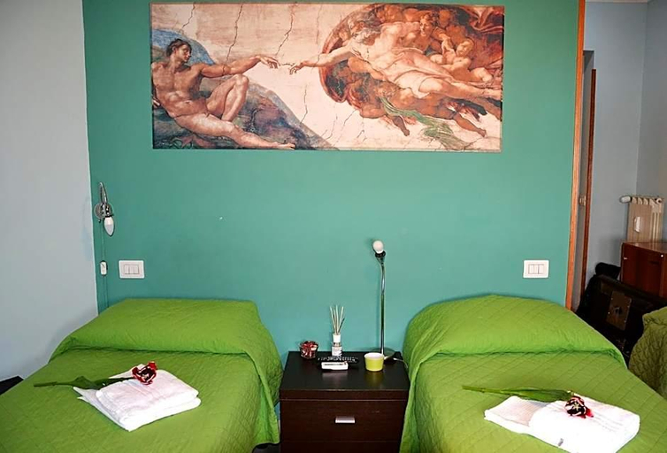 Bedroom 5, Alenic, Rome