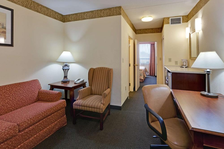 Others 5, Staywell Inn & Suites, Middlesex
