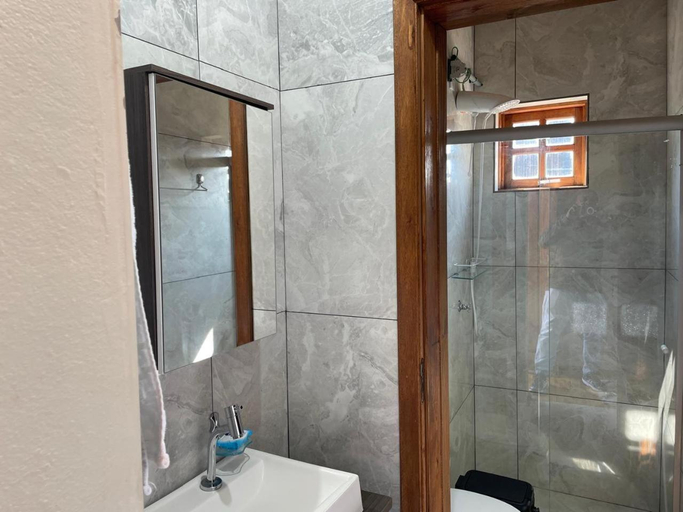 Bathroom, Vale de cambara I, Cambará do Sul