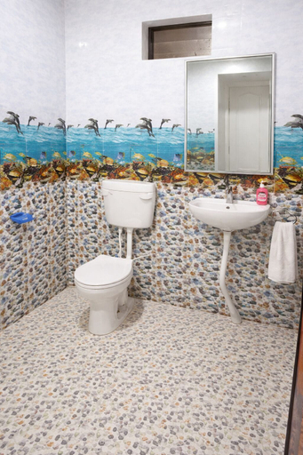 Bathroom, Hotel Aadhya Beach Resort Puri, Puri