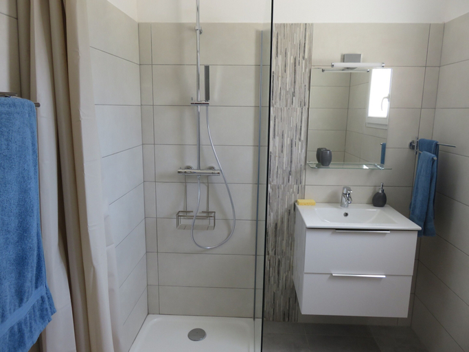 Bathroom 5, Les Terrasses d'Arutoli, Corse-du-Sud