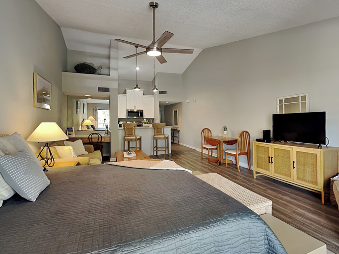 Bedroom 2, Summer Place by Distinctive Beach Rentals, Saint Johns