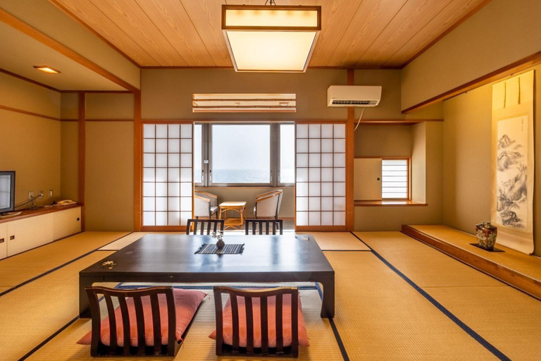 Bedroom 3, Azuma Yubaetei, Sado