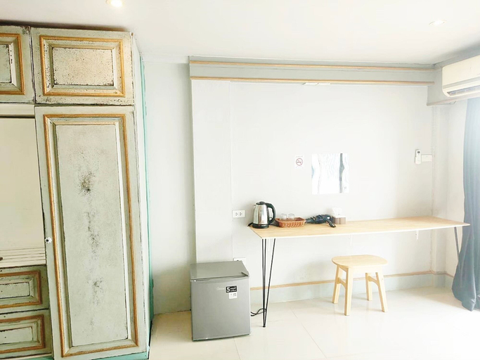 Others 5, Mitr Inn Nimman, Muang Chiang Mai